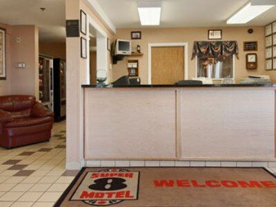 Super 8 By Wyndham Brandon Mb Motel Dalaman gambar